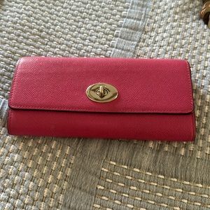 Coach pink wallet good condition